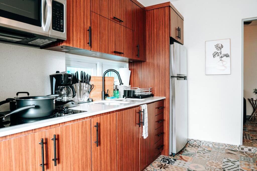 Comfy & Bright Apt @ Calle Loiza - Walk To Beach / Calle Loiza Abajo -N Appartement San Juan Buitenkant foto